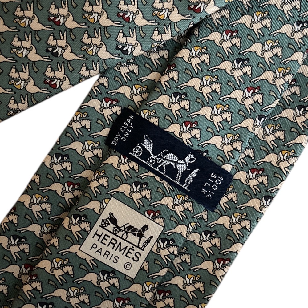 HERMES Green Horse Patterned Silk Tie